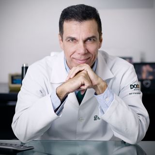 Ampliar imagem: José Gildivan Carneiro, Oftalmologista Mossoró