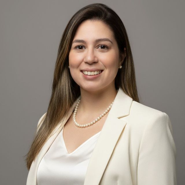 Isabella Simaan Temperly, Cirurgião geral Ponta Grossa