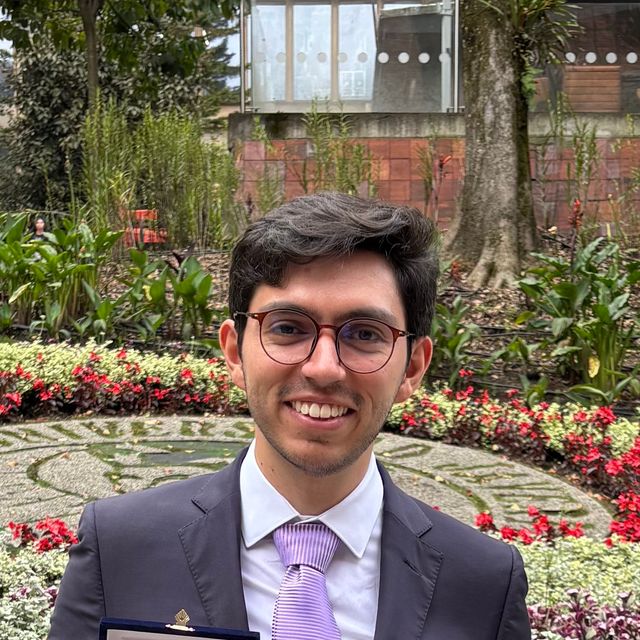 David Corredor Orlandelli, Internista Bogotá