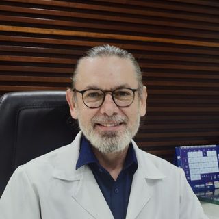 Isidoro Celso Stanischesk, Cirurgião vascular Curitiba