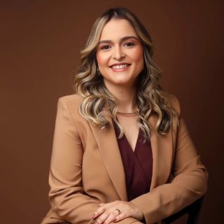 Larissa  Gomes da Silveira , Psiquiatra Ceres