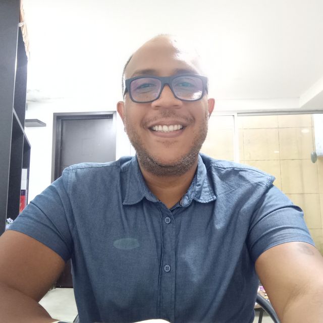 Andres Chicué, Psicólogo Cali