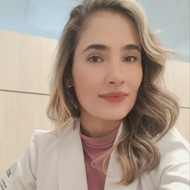 Mariana Maria Ouriques Oliveira, Endocrinologista Brasília