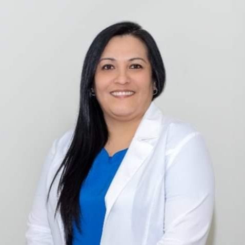 Giuliana Pérez Loayza, Dentista Surco