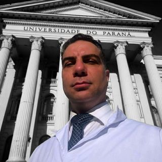 Dr. Carlos Eduardo Mateus