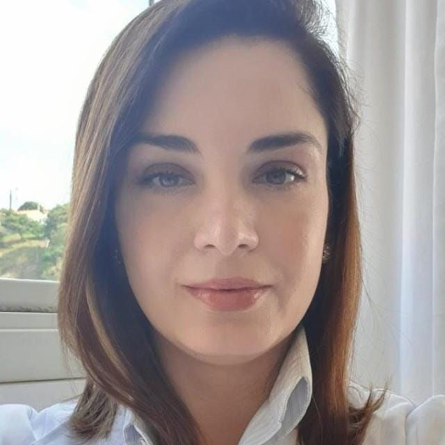 Denise Kurschus de Oliveira Dantas, Mastologista Três Pontas