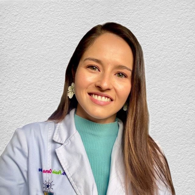 Paula Cerna Bravo, Médico general Los Ángeles