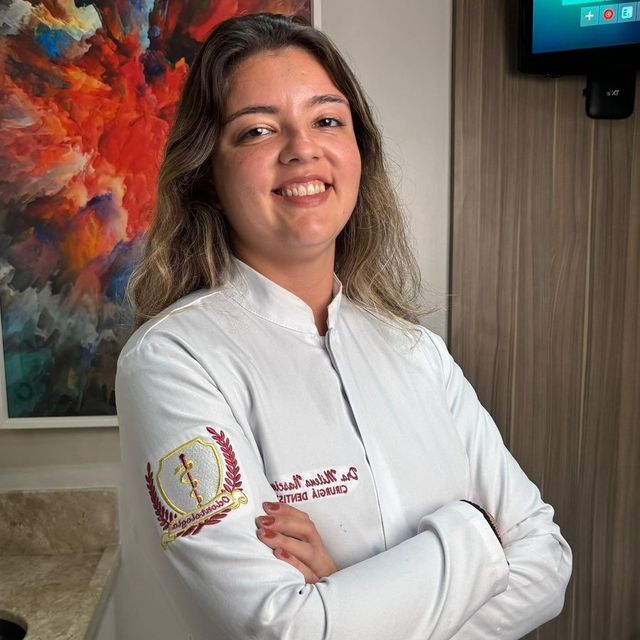 Milena  Nascimento de Paula, Dentista Volta Redonda