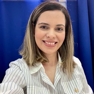 Dra. Luana de Barros Sales