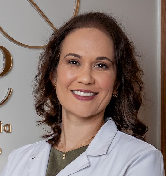 Larissa Simões Nazareno, Endocrinologista Brasília