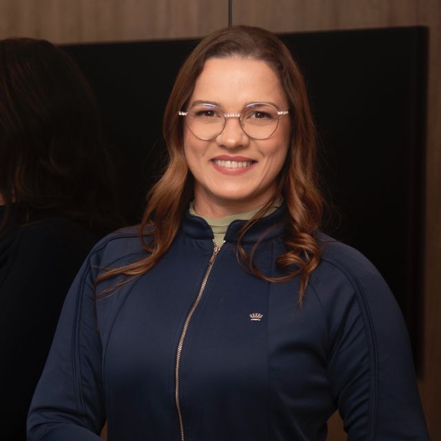 Fatima Karoline Dultra, Cirurgião buco-maxilo-facial Salvador