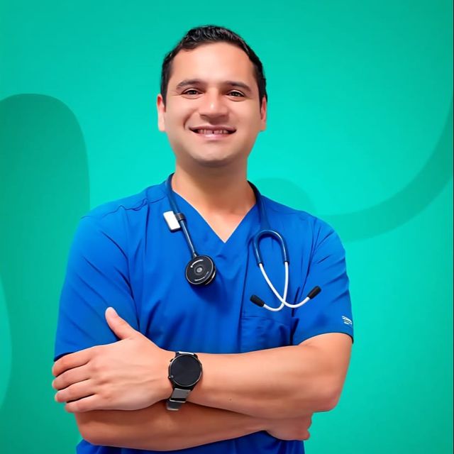 Irvin Tecocha Cuyate, Gastroenterólogo Trujillo