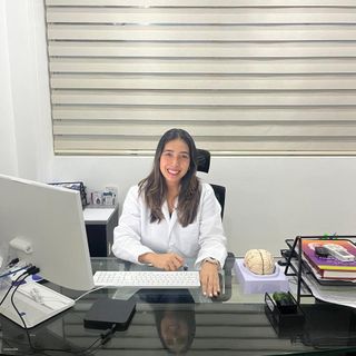 Acercar imagen: Natalia Espinosa Mendoza, Neurólogo Cali