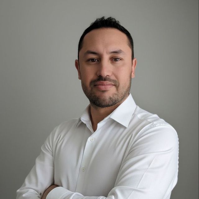 Tcharles Fernando Moreira de Souza, Psicanalista São José Dos Pinhais