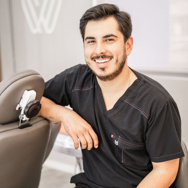 Luis Felipe Posada Tejada, Odontólogo Manizales