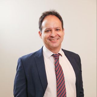 Ettore Pegneau, Cirurgião vascular São José dos Campos