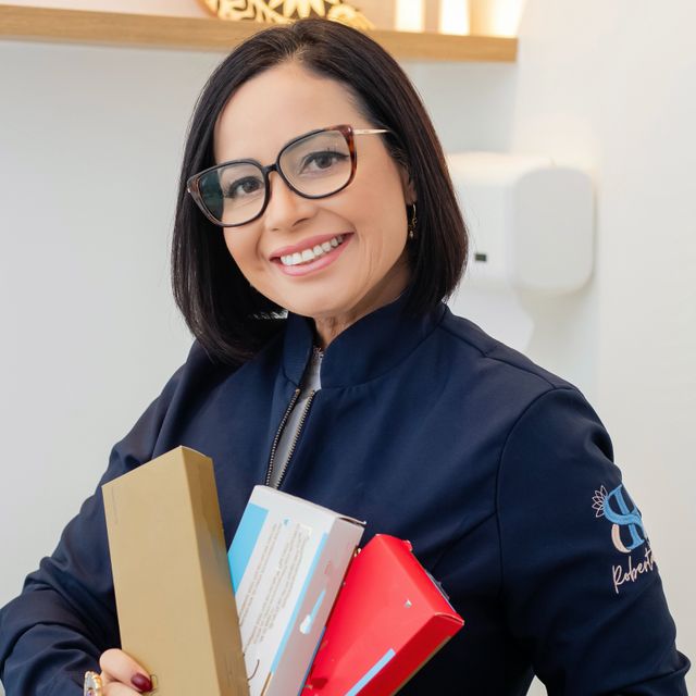 Roberta Varzem Schwenck, Especialista em Biomedicina Rio de Janeiro