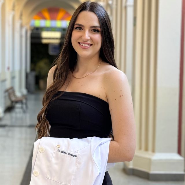 Bárbara  Marangoni , Generalista Sales Oliveira