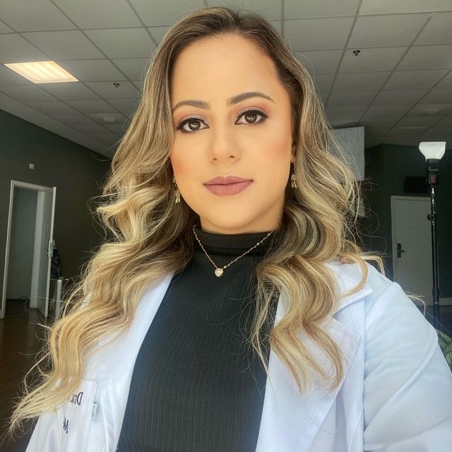 ISABELLE PEREZ RAMIREZ GONÇALVES, Médico clínico geral Belo Horizonte