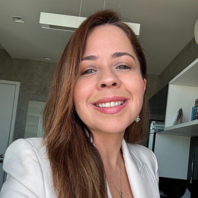 Clarisse Mourão Melo Ponte, Endocrinologista Fortaleza