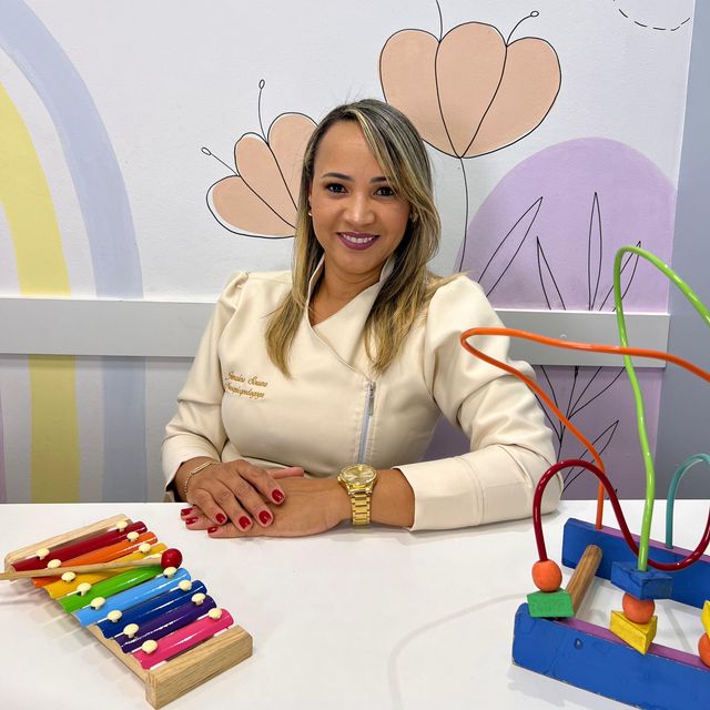 Janaína Pereira de Souza, Terapeuta complementar Brasília