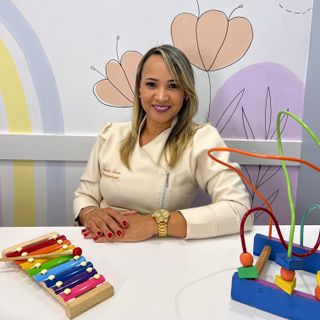 Janaína Pereira de Souza, Terapeuta complementar Brasília