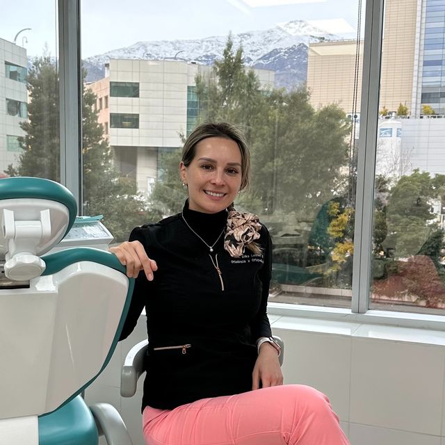 Erika Lehnert, Dentista Antofagasta