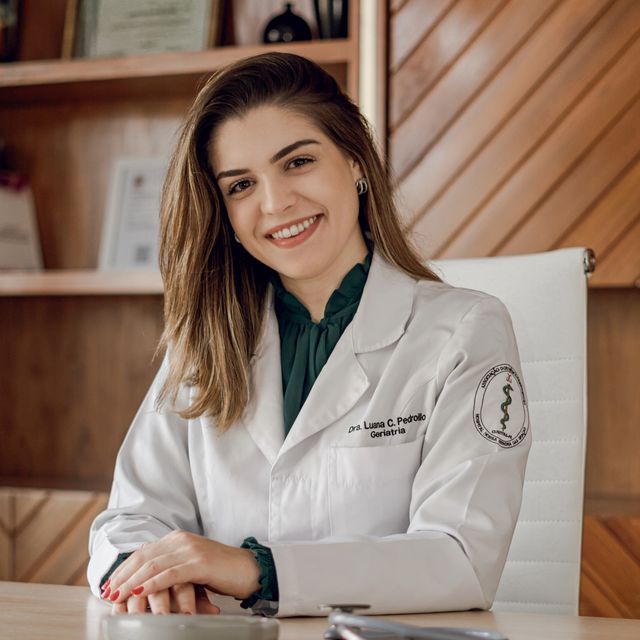 Luana Cordasso Pedrollo , Geriatra Curitiba