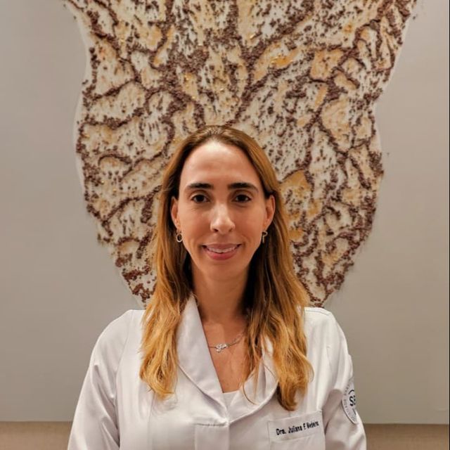 Juliana Filgueiras Medeiros, Cardiologista Santos