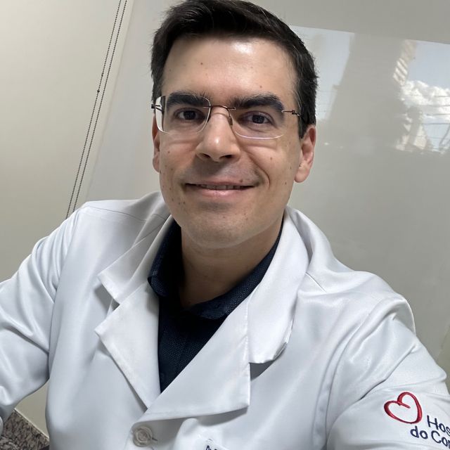 Thiago Campos Costa, Cirurgião plástico Goiânia