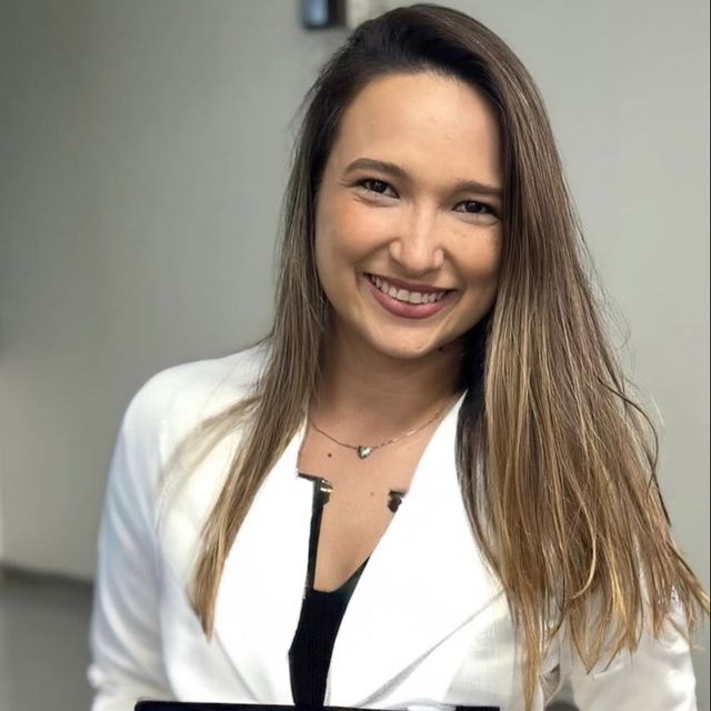 Raianni Rubia Pacheco Silva, Reumatologista Brasília