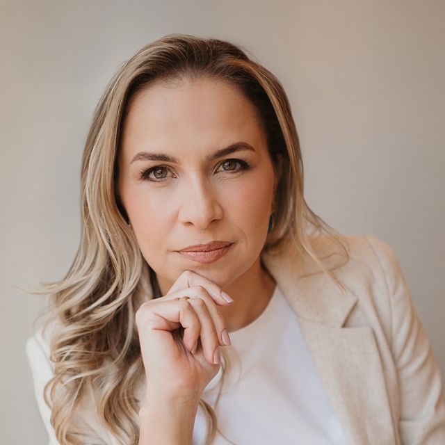 Pamella Janeczko, Generalista Curitiba