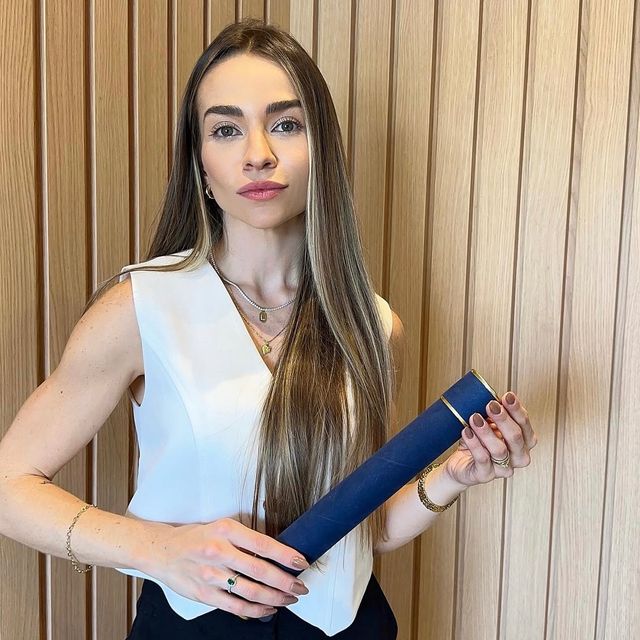  Layla Chagas Guimarães de  Lima, Dermatologista Volta Redonda