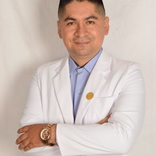 Eber Contreras, Urólogo Tarapoto