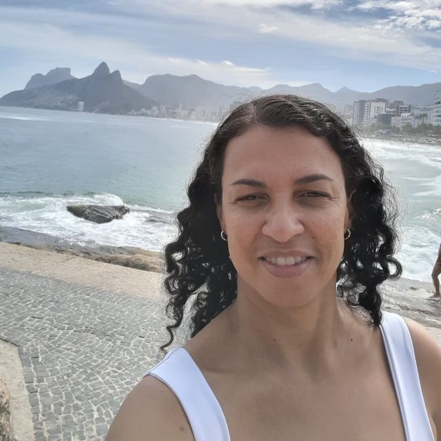 Regilane  Oliveira de Almeida, Fonoaudiólogo Niterói