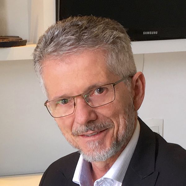 José Martins Medeiros Junior, Oftalmologista Regente Feijó