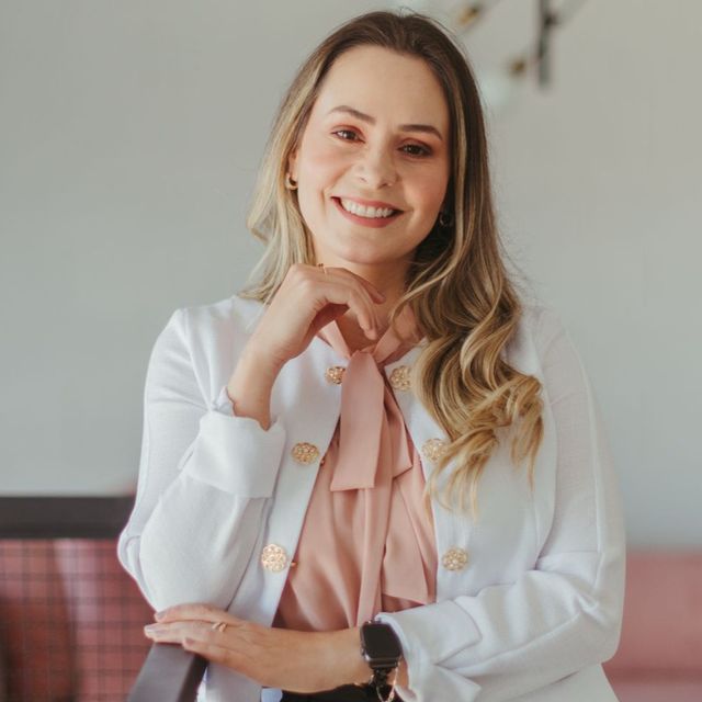 Júlia Liutti, Geneticista Londrina