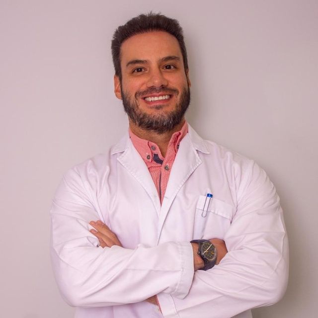 Denis Augusto Cano Cardona, Ortopedista y Traumatólogo Medellín