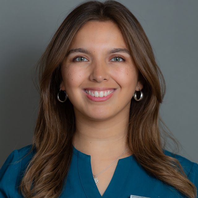 Javiera Fernanda Reyes Berríos, Dentista Valparaíso