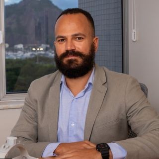 Felipe Bastos, Otorrino Magé