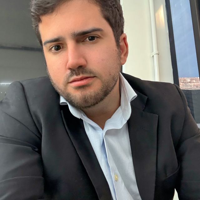 Tiago  Andrade Hage Fialho, Generalista Salvador