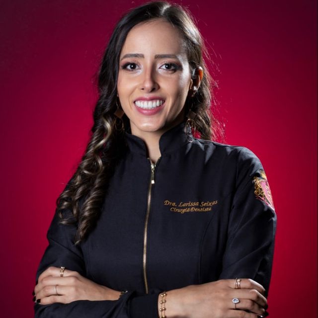 Larissa Costa de Oliveira, Dentista Belo Horizonte