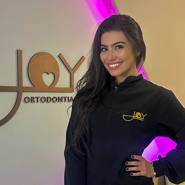 Luana da Cunha  Borowiak, Dentista Curitiba