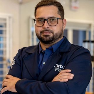 Ampliar imagem: Rennan  Adrião Ferreira Pacheco, Médico clínico geral Fazenda Rio Grande