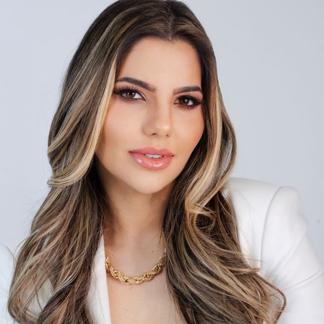 Paola Victoria Dornelles Slaviero de Lima, Dermatologista Barueri