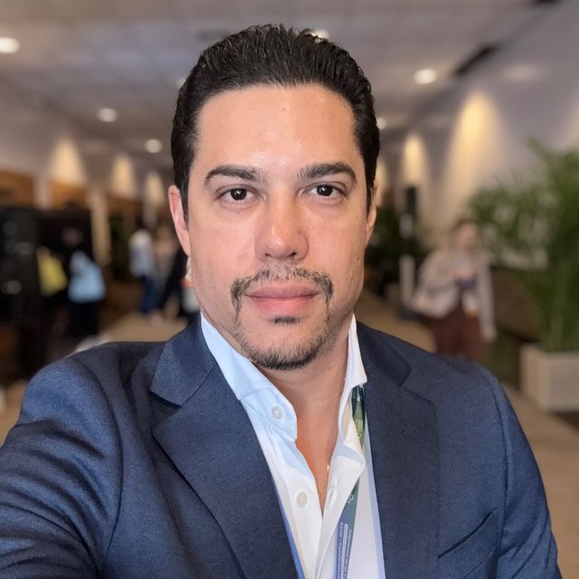 Helton Veloso de Moura, Urologista João Pessoa