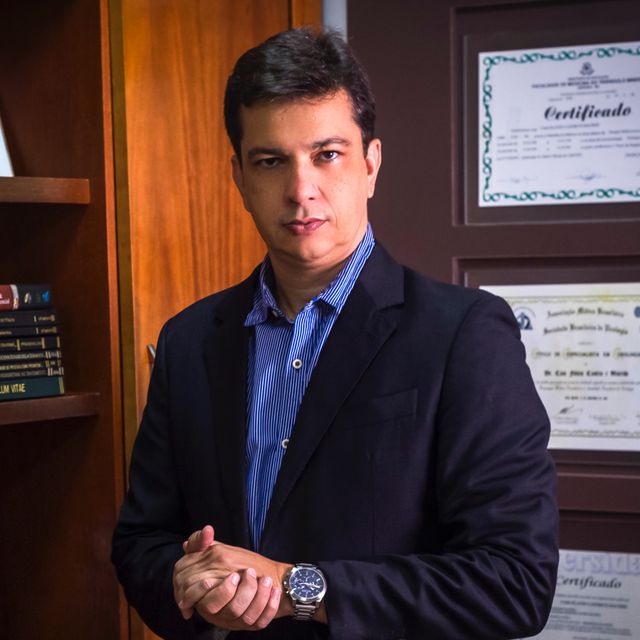 Caio Flavio Castro e Macedo, Urologista Catalão