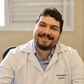 Ampliar imagem: Victor Regis Araujo, Médico clínico geral Ribeirão Preto