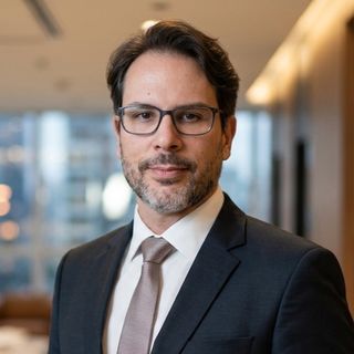 Dr. Leonardo Caetano