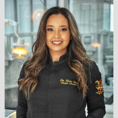 Juliana Vieira Dos Santos, Dentista Brasília